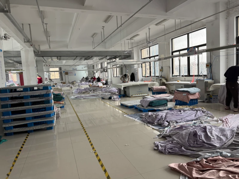 海外自社工場の生産フロア
